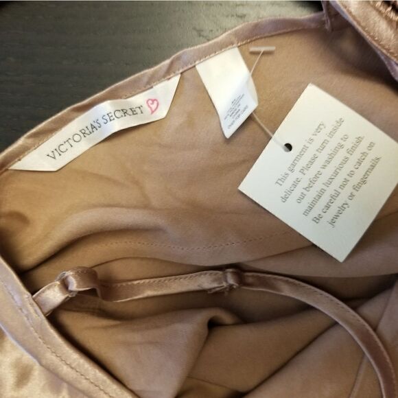 Victoria's Secret 2 pc Silk Pjs NWT LONDON Vintage - Picture 7 of 16